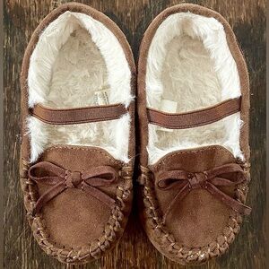Toddler Size 7 Brown Moccasins